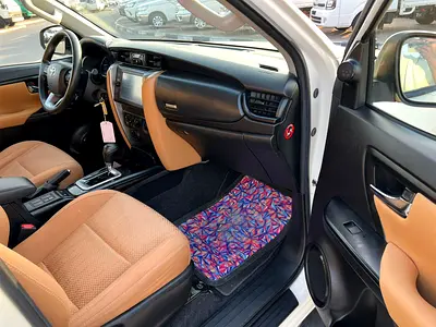 2022 Toyota FORTUNER 照片 13