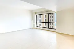 Unfurnished | Prime Location | Sea View