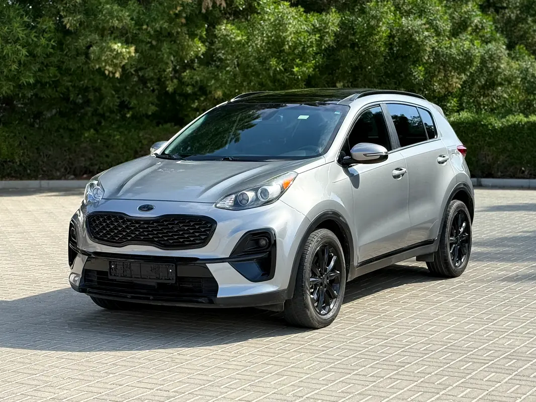 Kia Sportage 2021 — photo 1 of 20