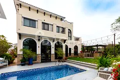 Luxury Hacienda Type | Lakefront Living