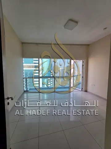 For annual rent in Sharjah – Al Khan area A spacious two-bedroom apartment with a hallway and a practical design, ideal for families, is available. I