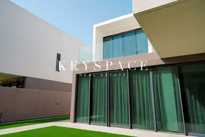 Refined Family Villa | Contemporary Styling | Peaceful Community | Resale