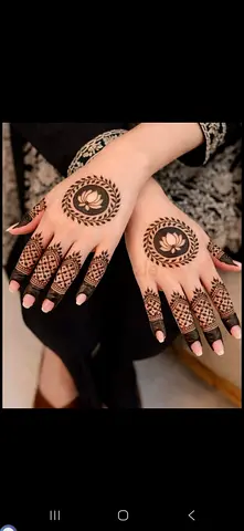 Henna artist available