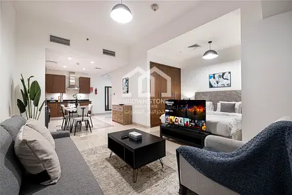 Bright and Cozy | Modern Unit | Prime Location