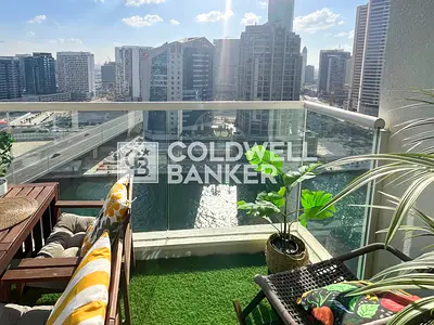 Canal View | Large Layout | High Floor