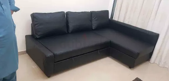 Comfortable Black Leather Sectional Sofa bed