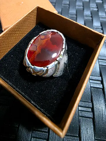 Mens Ring with Red Agate Stone - خاتم عارف عقيق كرزي مزعفر و مصور