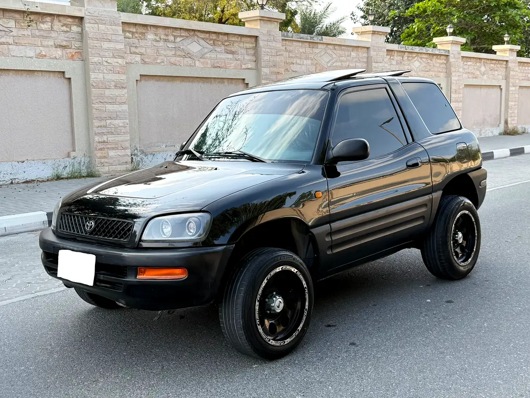 Toyota Rav 4 1997 — photo 1 of 17