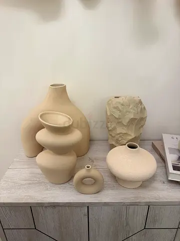 Collection of 5 Decorative Vases