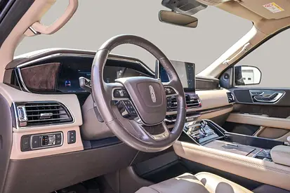 صورة 11 لـ 2022 Lincoln NAVIGATOR
