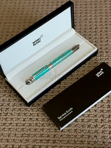 Montblanc pen black