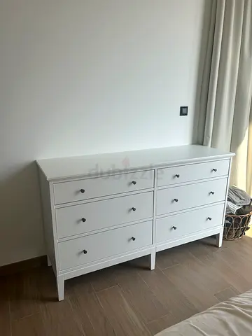 Stylish White Dresser with 6 Drawers