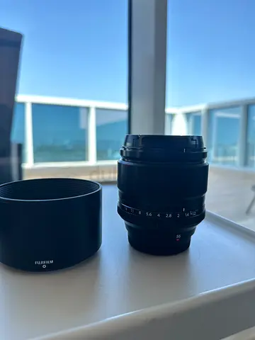 Fujinon XF 56mm f1.2 lens like nee perfect condition