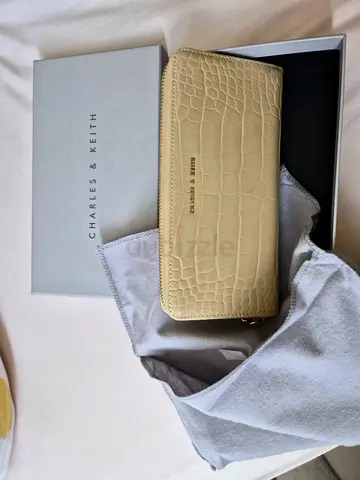 Charles and keith wallet AUTHENTIC