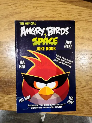 ANGRY BIRDS SPACE JOKE BOOK