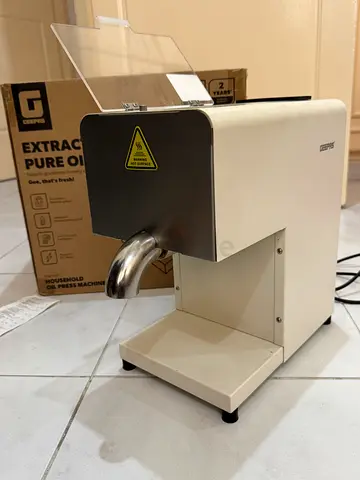 Oil Extractor / Oil Press Machine