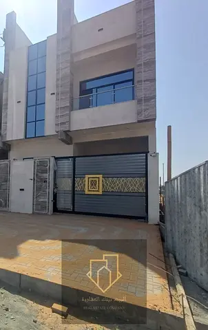 صاله مجلس مطبخ رئيسي مطبخ تحضيري عدد 4 غرف ماستر دريسنج برجولا رووف منطقه خاليه 1.350000 شامل رسوم التسجيل والتمليك