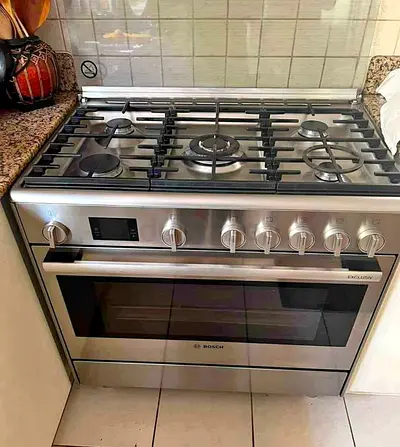 Bosch Gas Range with Oven