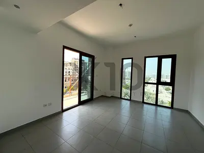 Corner Unit | Mid Floor | Parkside Living | Bright and Spacious