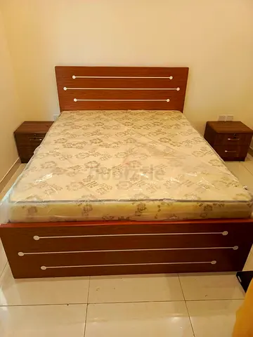 Brand New MDf wood Queen Size bed with medical mattress good quality Queen bed for sale