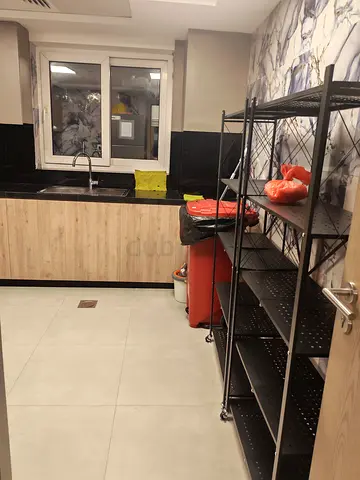 Bed Spaces (Huge Balcony) 5 Minutes Walking Distance From Dic Metro Station