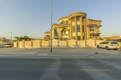 Classic | Semi-Furnished | Vacant