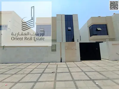 فيلا مودرن للبيع بمنطقه الحليو2  الفيلا عباره عن G+1 و مسبح و مجلس و 5 غرفة ماستر و 2 صاله  و مطبخ كبير و بلكونه ومطبخ تجهيزي غرفة خادمة