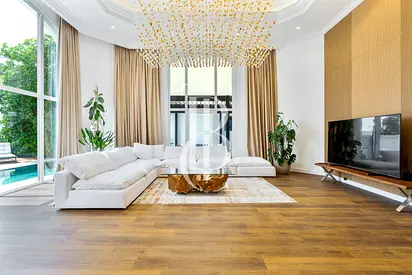 Luxury 4BR Garden Home | Burj Al Arab Views