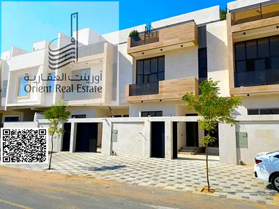 Villa for sale in Ajman, Al Helio 2 area. The villa consists of 5 master bedrooms, a majlis (formal sitting room), a living room, a fully equipped kit