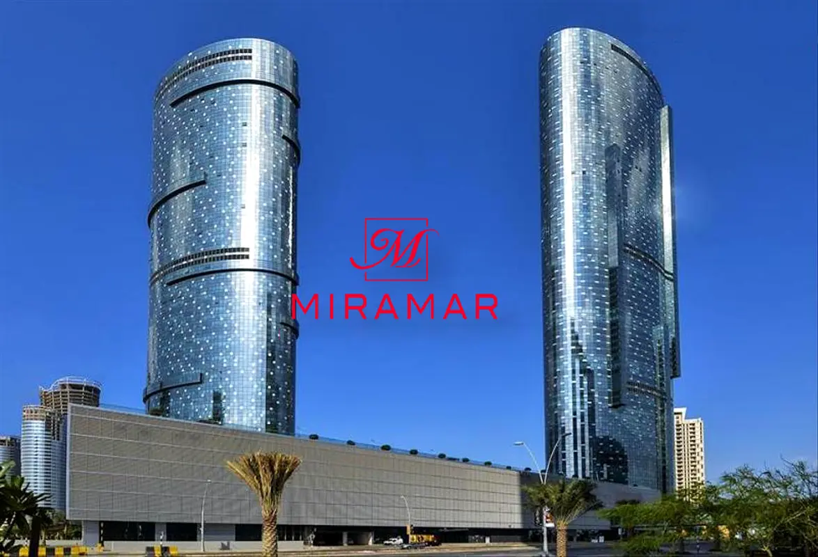 ⁂ إطلالة على البحر ⁂ شقّة مكوّنة من غرفتي نوم ومكتب ⁂ أفضل تخطيط ⁂ جاهزة للانتقال ⁂
