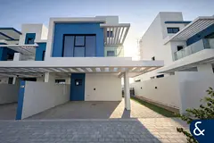 Close to Park| Landscaped | Corner Unit