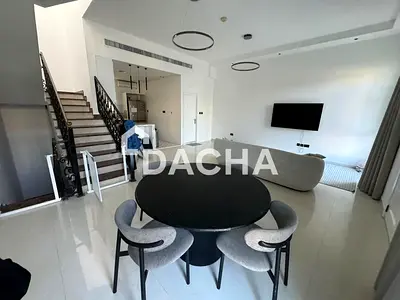 Upgraded | Park-Facing 3BR Townhouse | Liwan