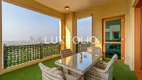 Unfurnished | Vacant | Sea View