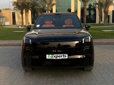 LynkCo 900 2.0 Ultra | Available in stock | Rotating Seats