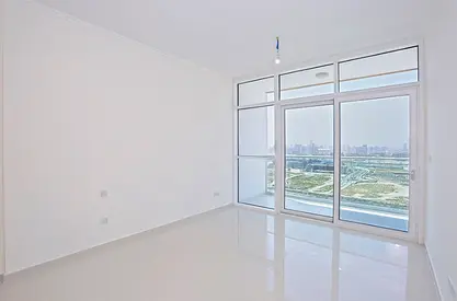 Available! Vacant! Unfurnished Studio!