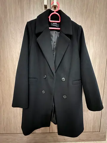 STRADIVARIUS black winter coat size S