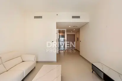 Full Park View | Spacious and Bright Apt | Vacant