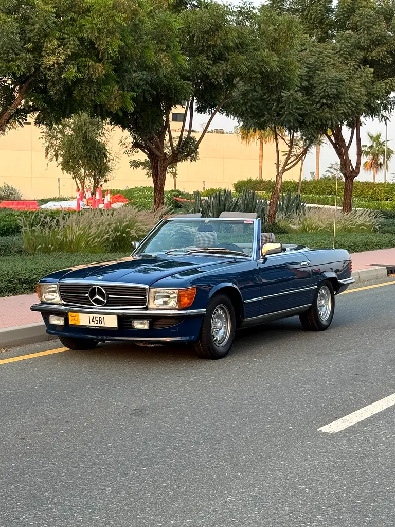Mercedes-Benz SL-Class 1983 — photo 1 of 16