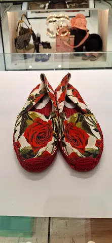 Stylish Floral Slip-On Shoes