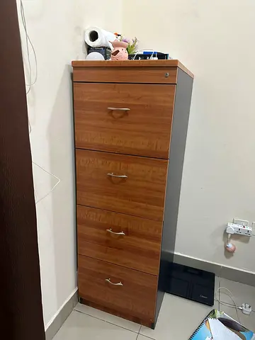 Chest table