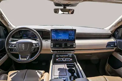 صورة 9 لـ 2022 Lincoln NAVIGATOR