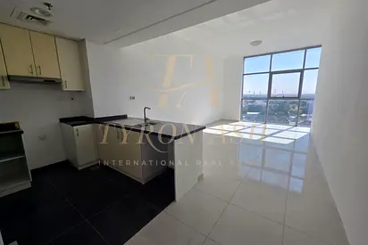 GOLF COURSE VIEW| UNFURNISHED| SPACIOUS