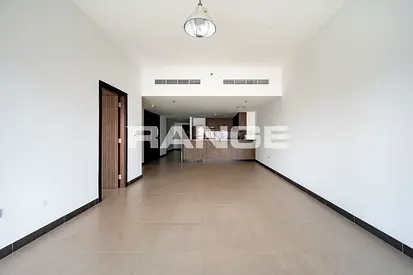 Study l Expansive Layout l SZR and Palm View