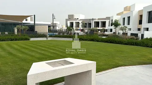 Prime Location | On the Pool and Park | Corner Unit