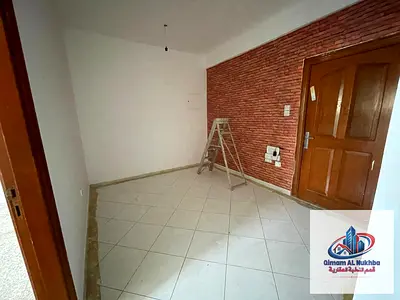 غرفه وصاله مع بلكونة بجوار الحديقة بسعر 24000 الف درهم فقط مع تسهيلات فى السداد تصل الى 6 دفعات