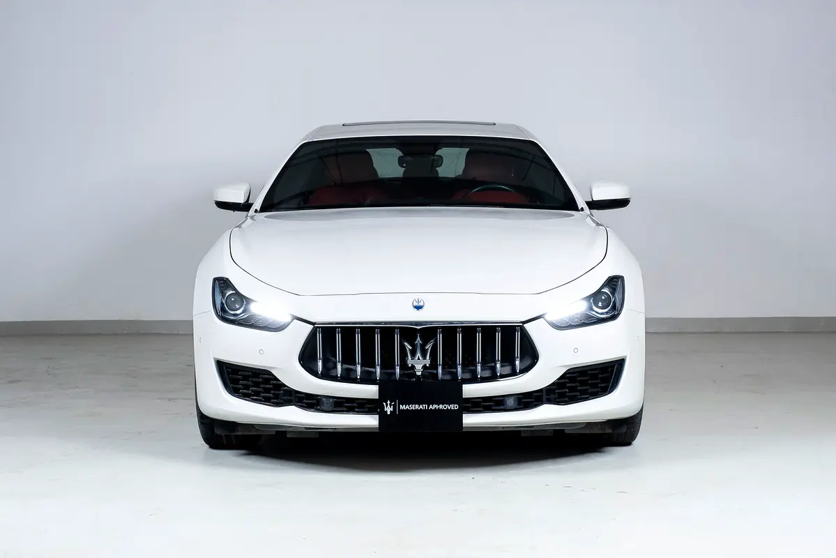 Maserati Ghibli 2023 — photo 1 of 8
