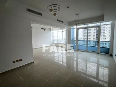 للايجار شقة دوبليكس مميزة بمواصفات رائعة في برج الشاطئ 2 مكونة من 4 غرف وصالة