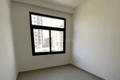 Well Maintained 3BR | Lower Floor | Vacant Now
