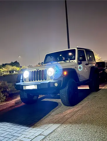 Jeep wrangler sport white color in good condition