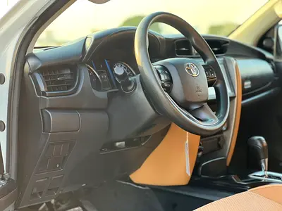 2022 Toyota FORTUNER 照片 11